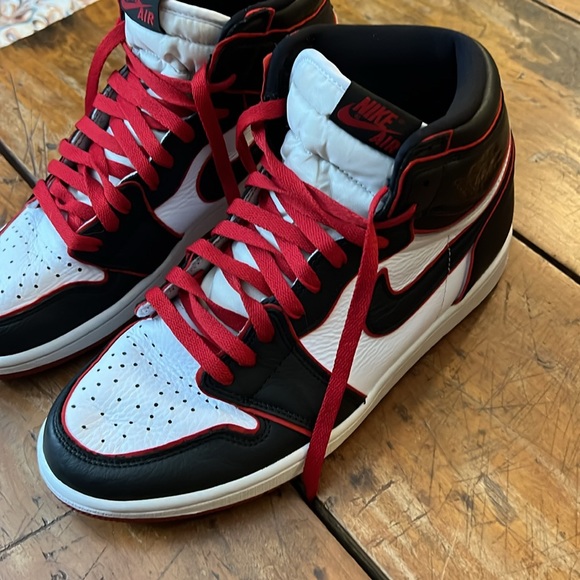 Nike Air Jordan Retro Hi 1 OF GS Black/Gym Red/White - Size 9. Worn only once! - Picture 2 of 10